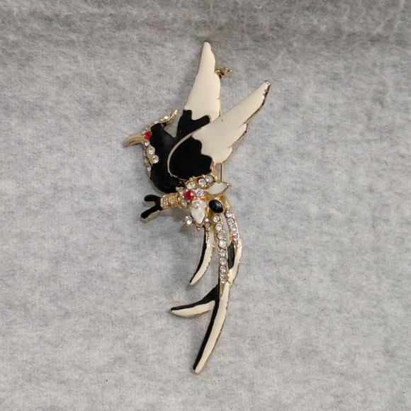 Vintage Bird Brooch Goldtone Enamel and Rhinestone Pin Red Stone Eyes Jewelry - Picture 1 of 5